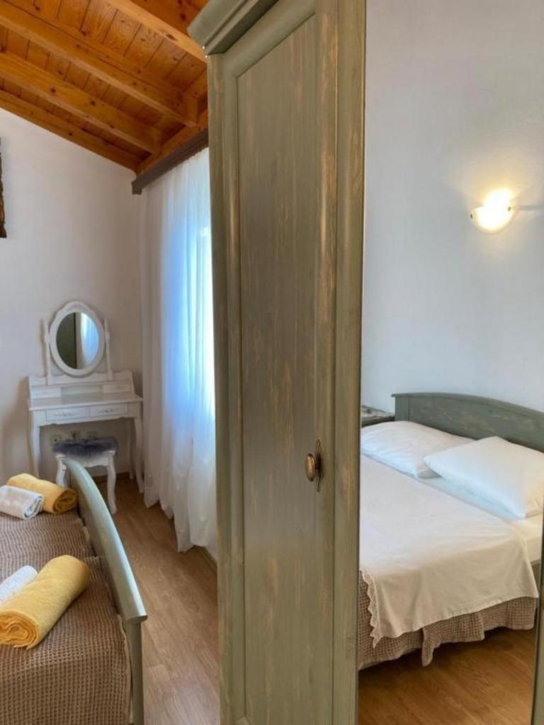 Apartments By The Sea Milna, Vis - 8896 Quarto foto